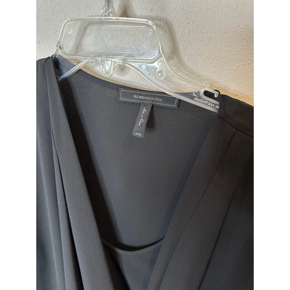 BCBGMAXAZRIA Womens Black Drape Front V-Neck Short Sleeve Blouse XXS Layered Top - Picture 2 of 4